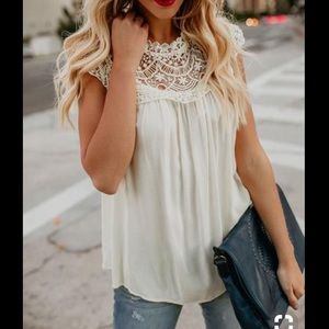 NWT- Vici crochet top